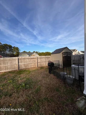 $2,100 | 125 Stonecroft Lane, Jacksonville, NC 28546