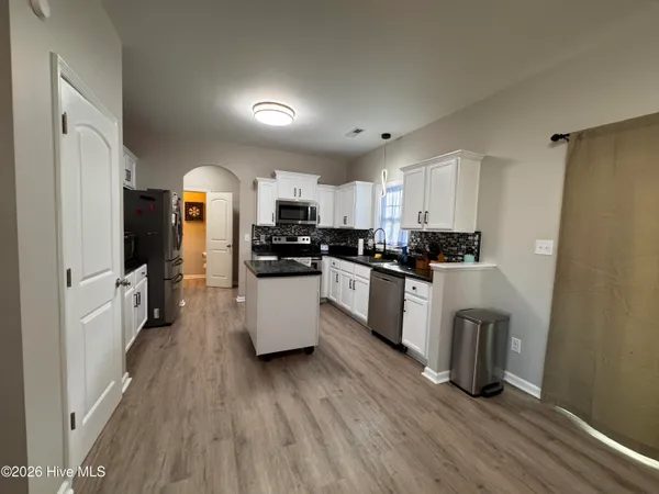 $2,000 | 125 Stonecroft Lane, Jacksonville, NC 28546