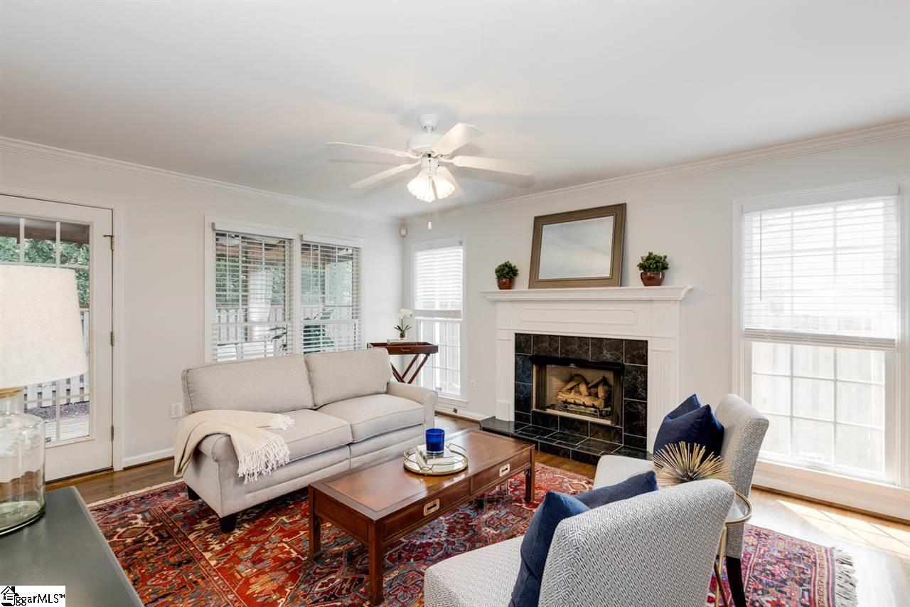 303 Grove Road Greenville, SC 29605 - Photo 7 of 33