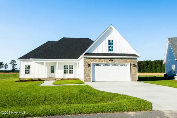 $365,000 | 2757 Whitaker Glen Drive, Greenville, NC 27834