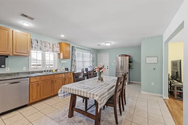 $325,000 | 89 West Boylston Street, Unit 4, Worcester, MA 01606