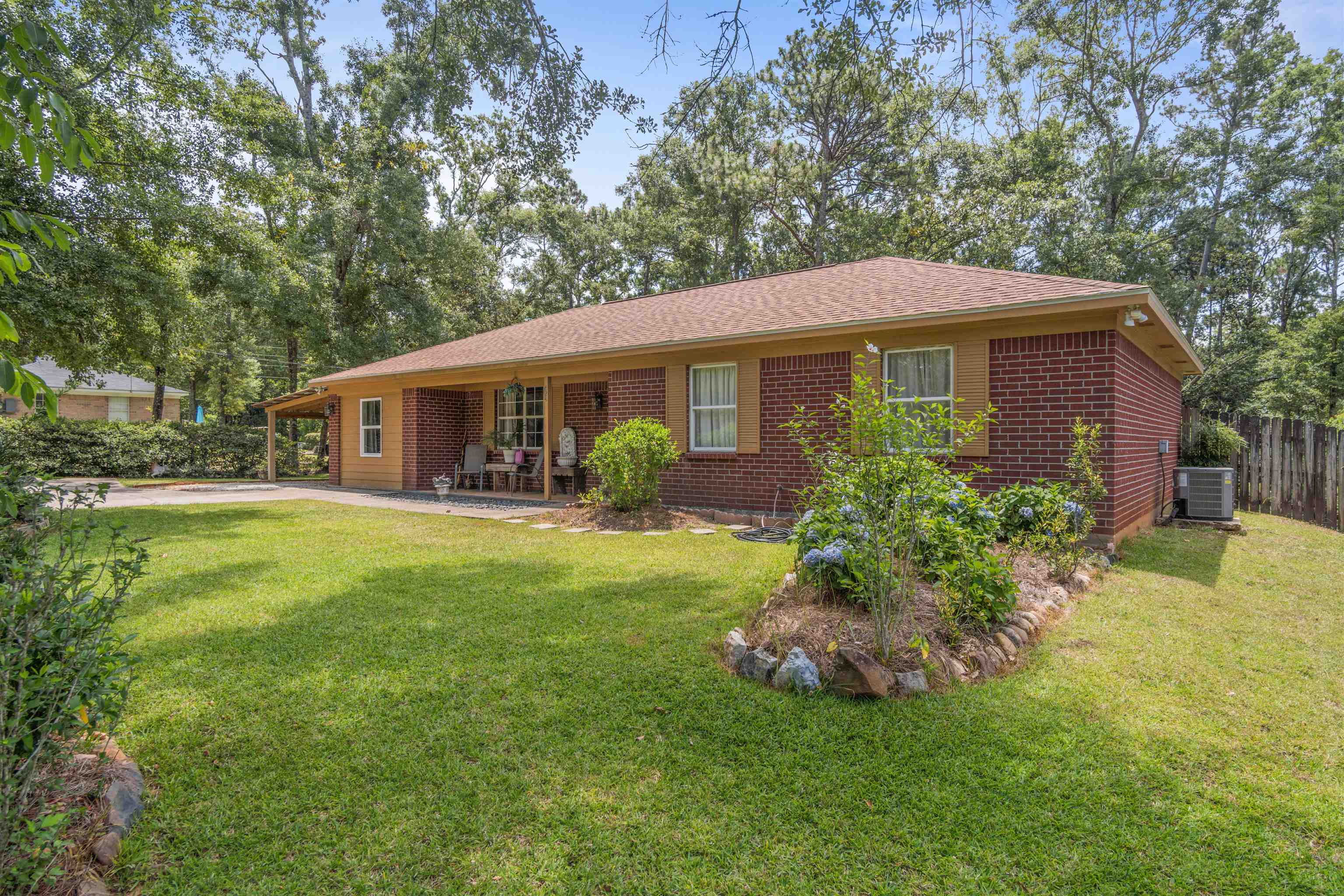824 East Laurel Avenue Foley, AL 36535 - Photo 6 of 25