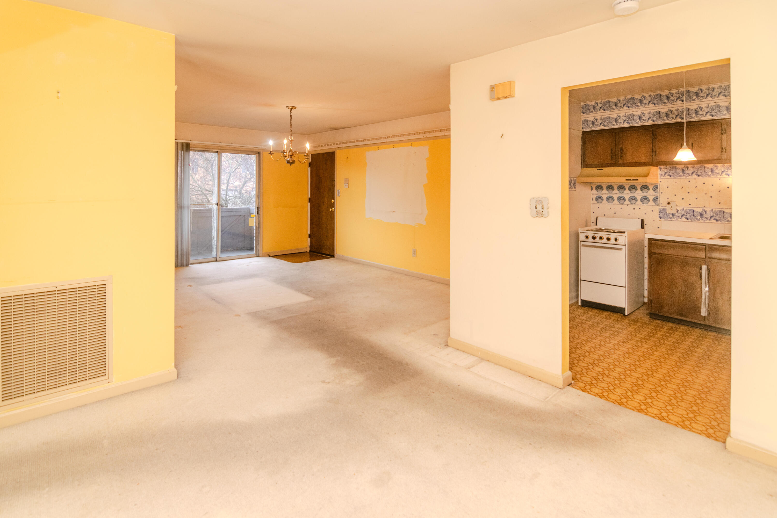 1088 Armstrong Mill Road, Unit D Lexington, KY 40517 - Photo 6 of 14 1088ArmstrongMillD-0025