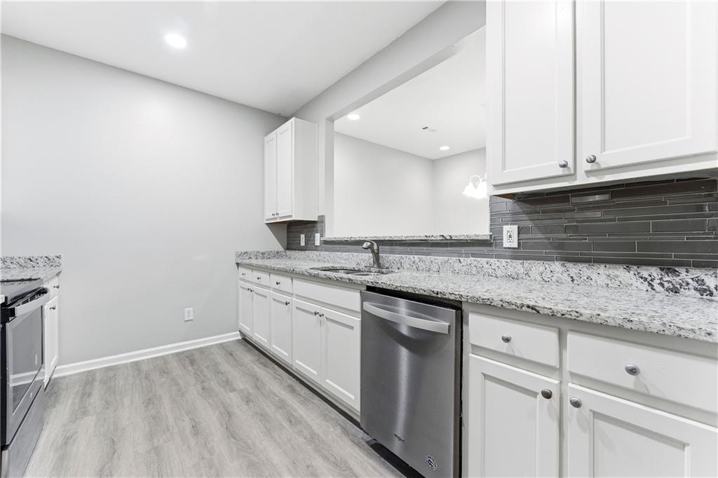 8662 Thomas Road Riverdale, GA 30274 - Photo 8 of 17