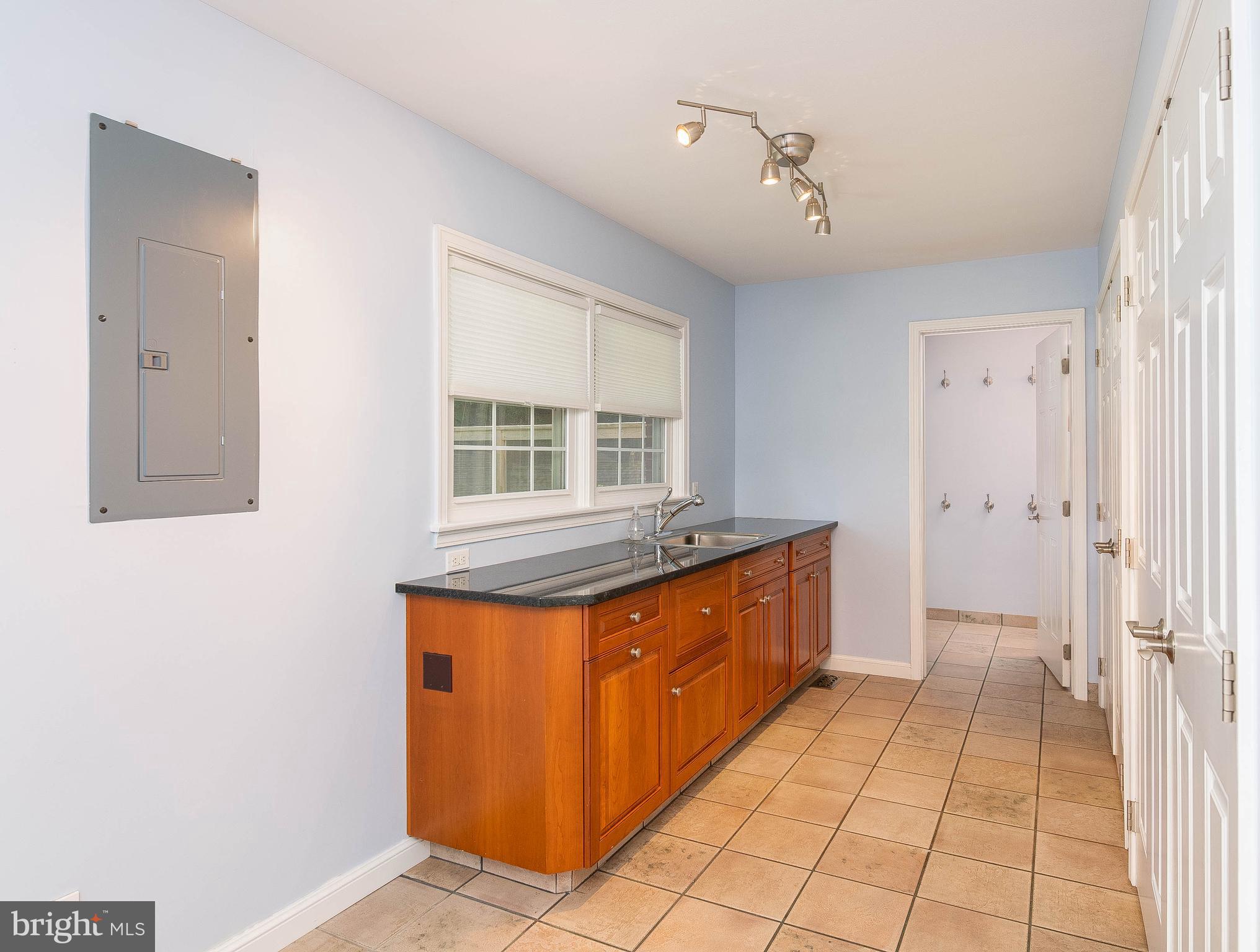 8 Hummingbird Road Reading, PA 19610 - Photo 11 of 35 First Floor Mud Room