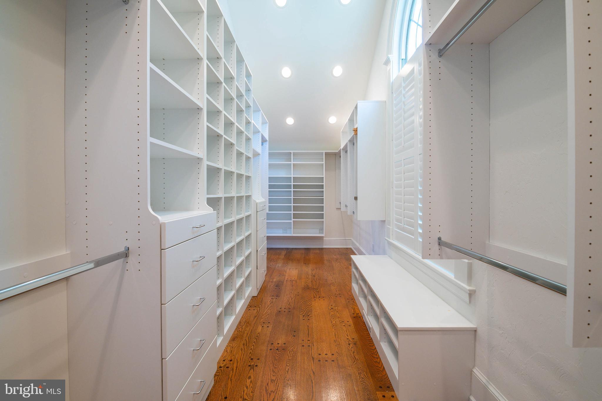 8 Hummingbird Road Reading, PA 19610 - Photo 17 of 35 Amazing Walk-In Closet in Master Suite