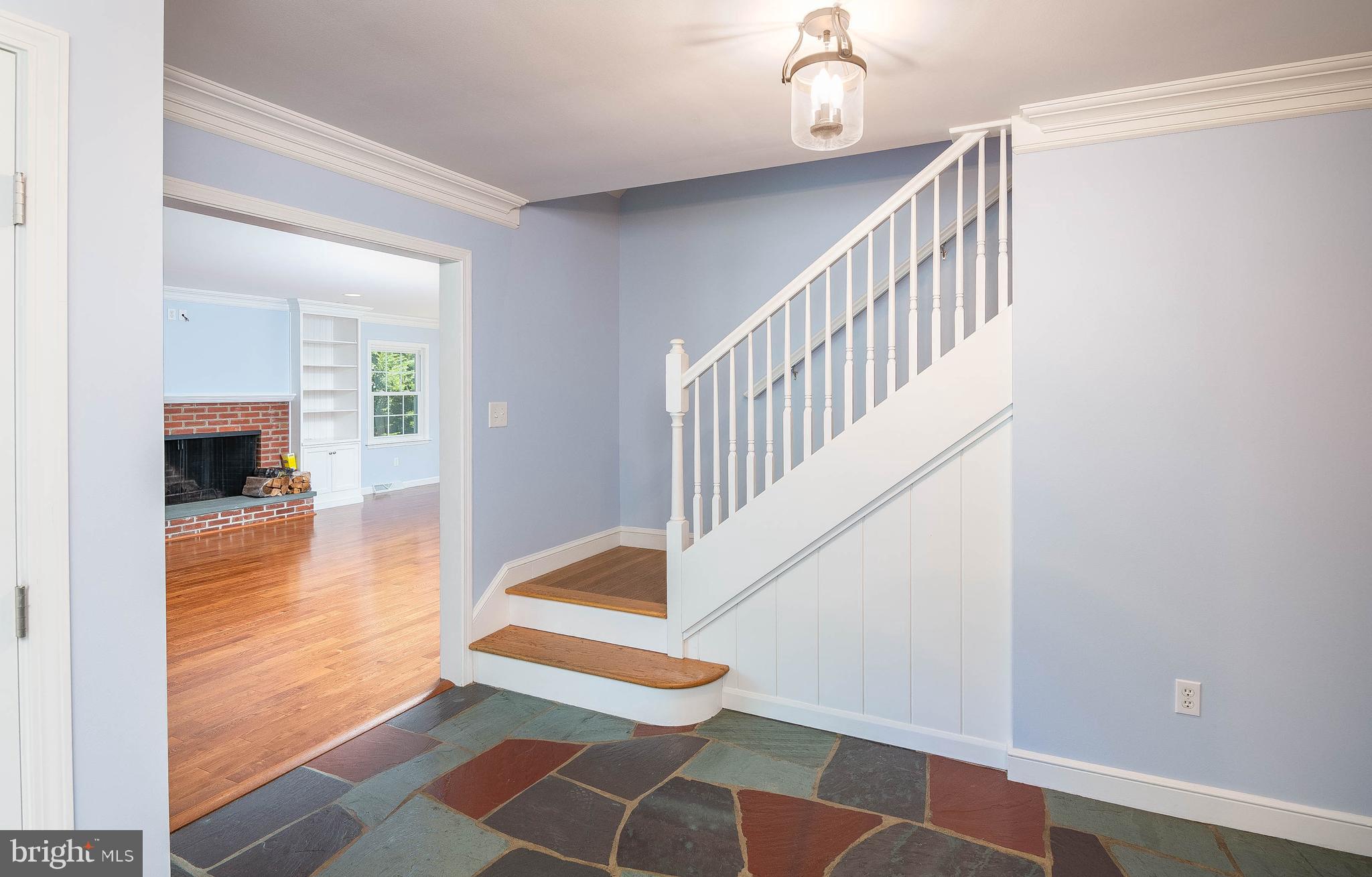 8 Hummingbird Road Reading, PA 19610 - Photo 3 of 35 Foyer