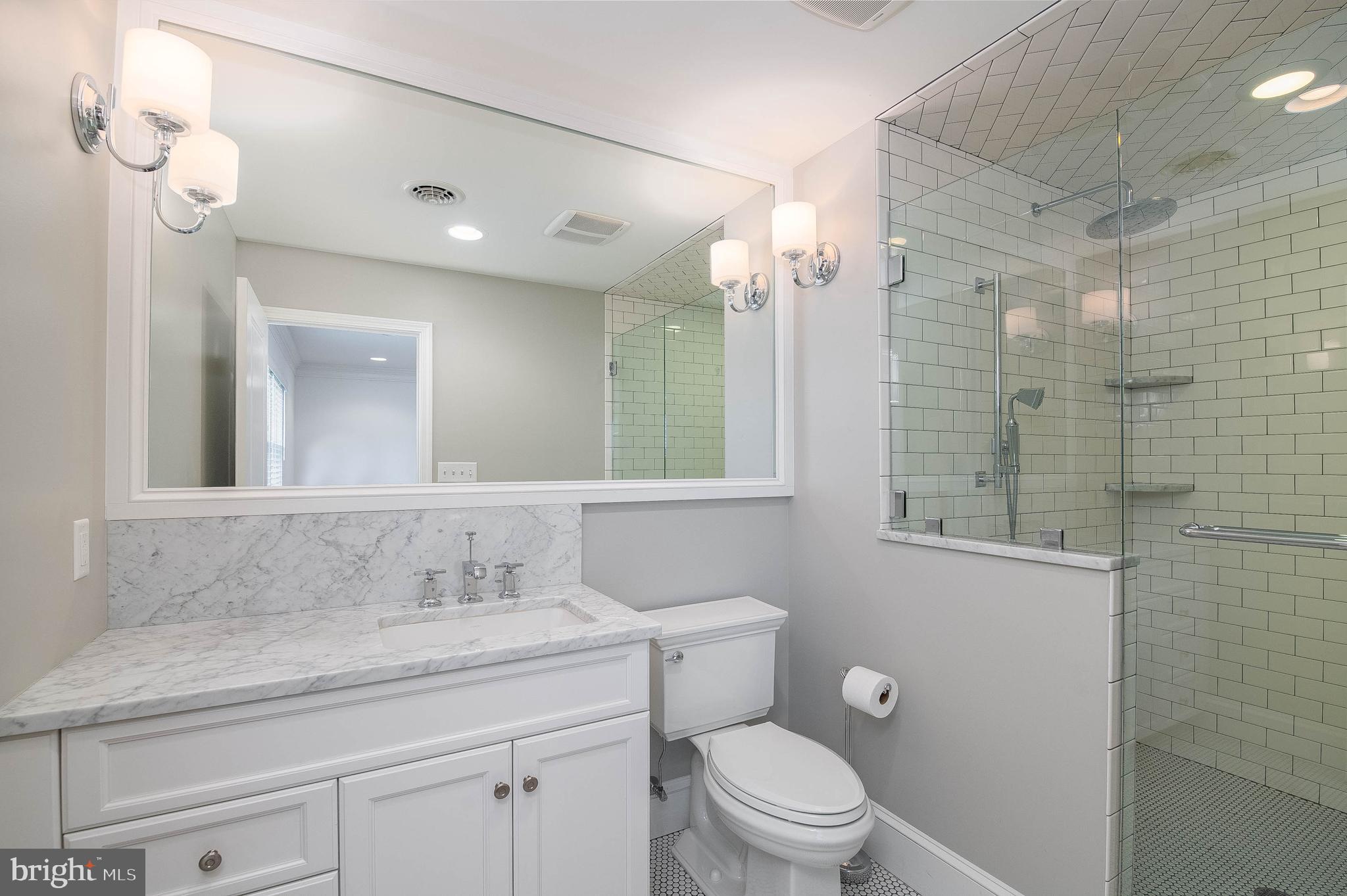 8 Hummingbird Road Reading, PA 19610 - Photo 22 of 35 Upstairs private Bathroom for 2nd Bedroom