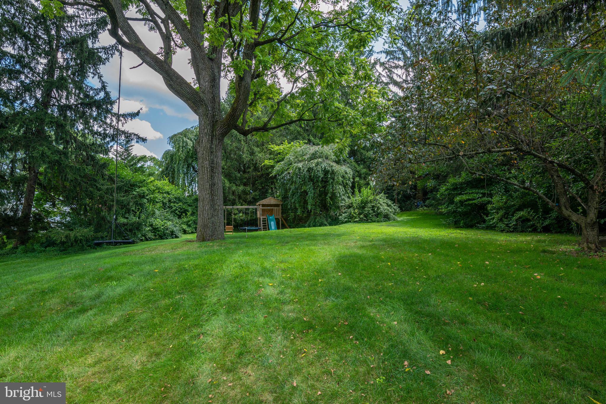 8 Hummingbird Road Reading, PA 19610 - Photo 33 of 35 Incredible private rear yard.