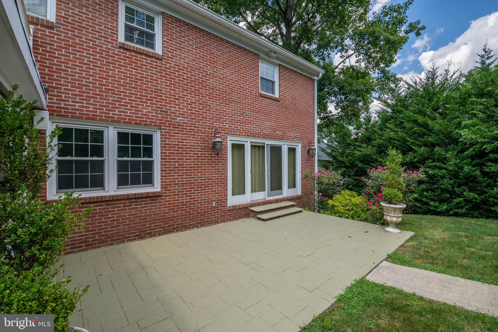 8 Hummingbird Road Reading, PA 19610 - Photo 34 of 35 Rear Patio for expanded outdoor entertaining