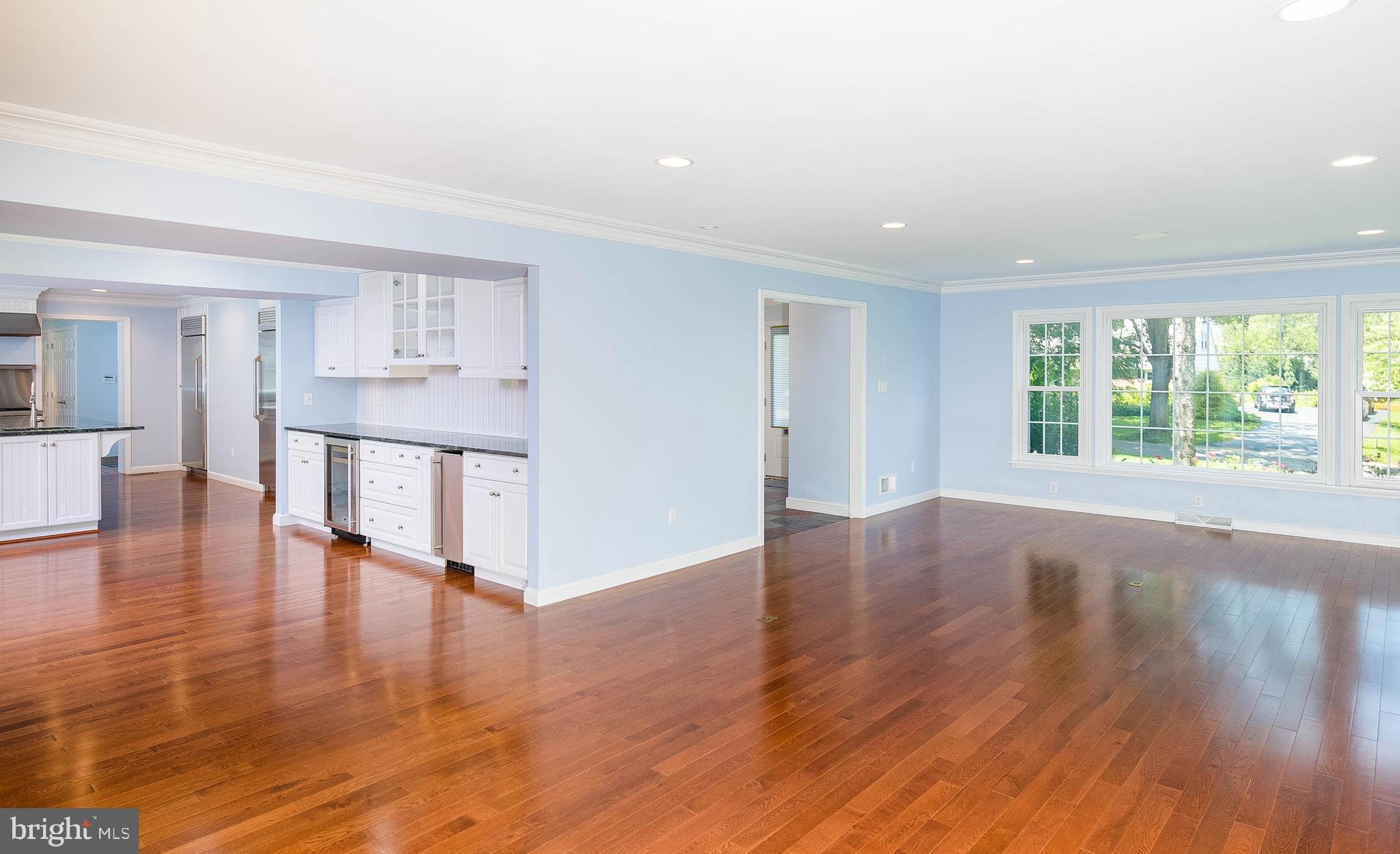 8 Hummingbird Road Reading, PA 19610 - Photo 5 of 35 Great Open Floorplan