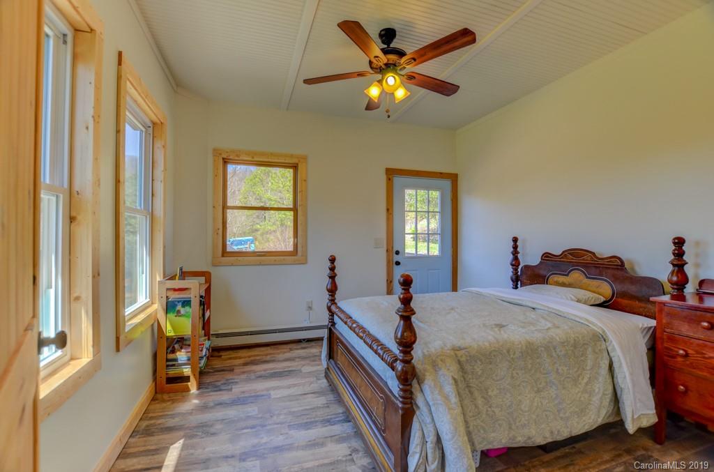 26 Bee Tree Church Road Swannanoa, NC 28778 - Photo 8 of 48 Gallery Image 8