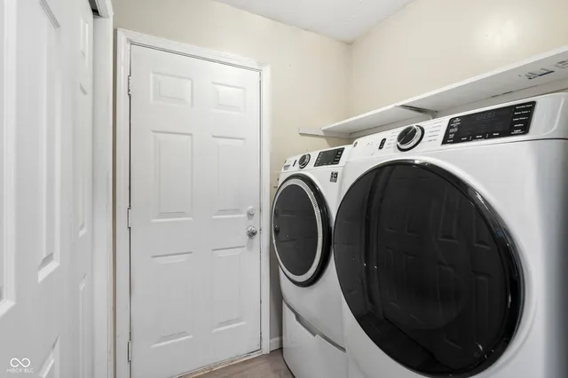 $335,000 | 7674 Doone Valley Court, Avon, IN 46123