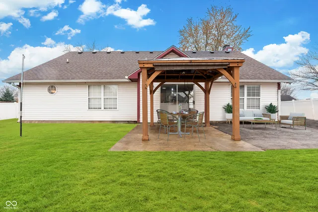 $335,000 | 7674 Doone Valley Court, Avon, IN 46123