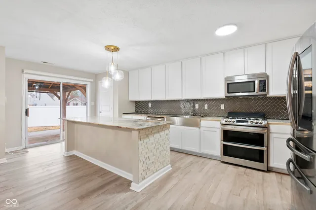 $335,000 | 7674 Doone Valley Court, Avon, IN 46123