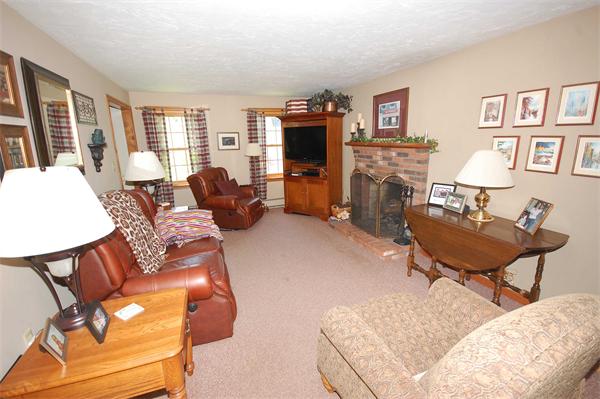 18 Chilmark Road Franklin, MA 02038 - Photo 4 of 20 Gallery Image 4