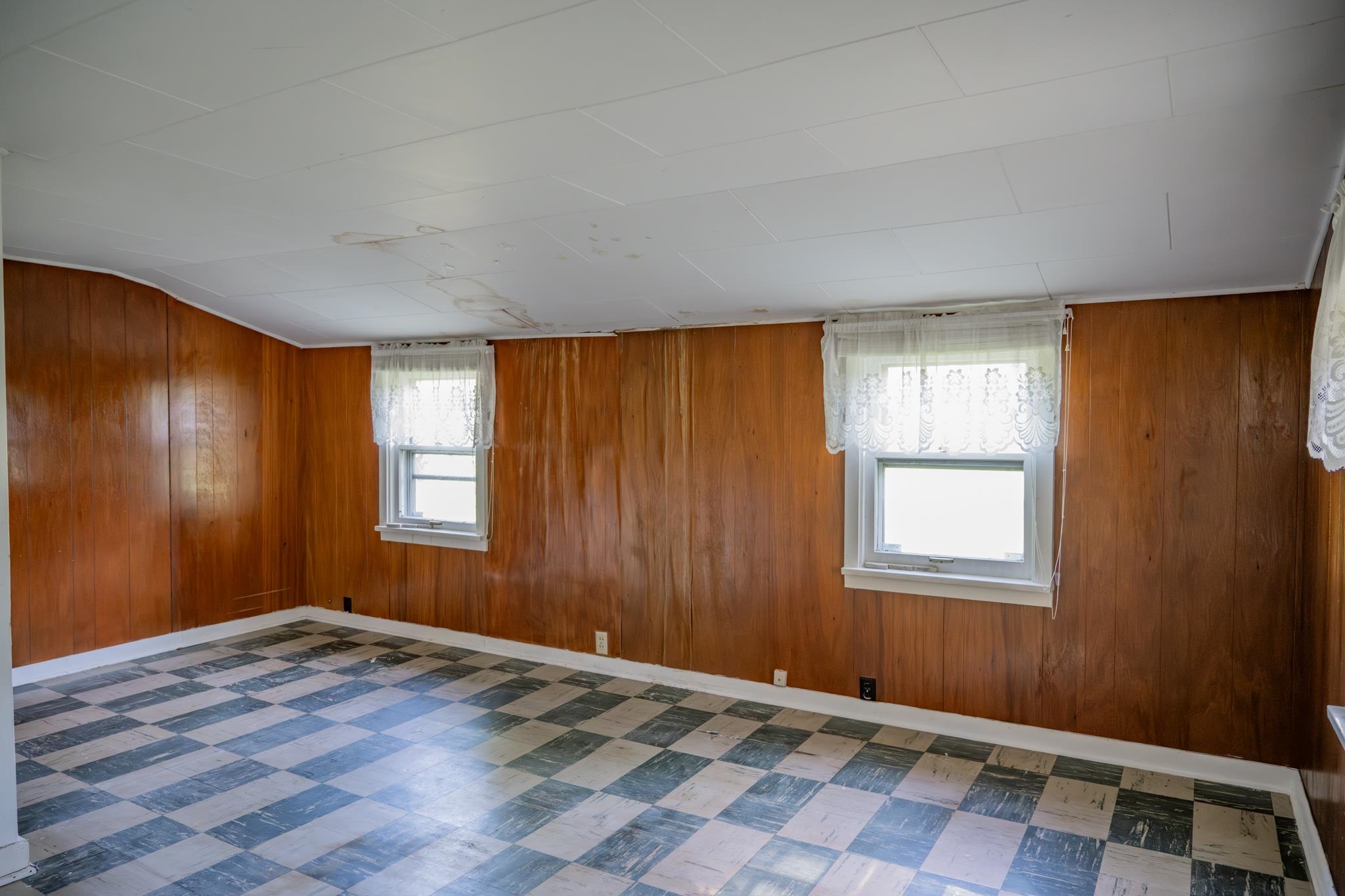 433 West W Mauston, WI 53948 - Photo 18 of 43