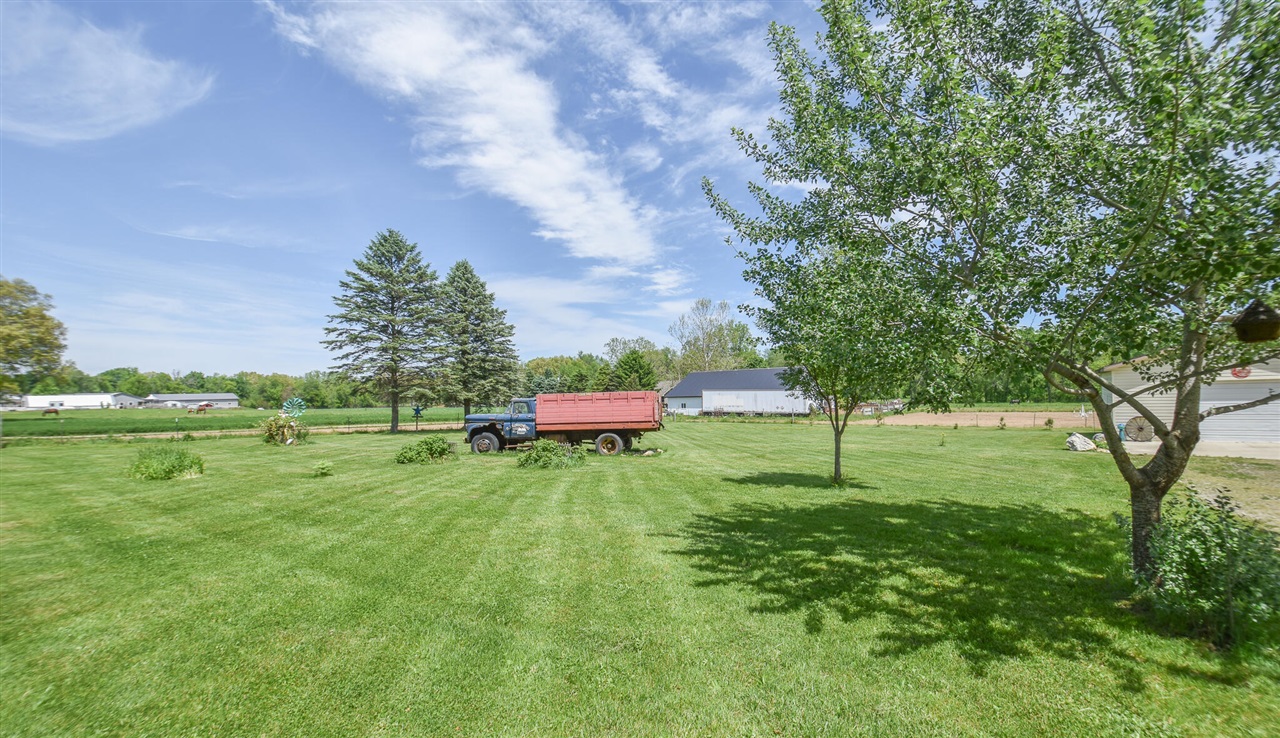 2988 27 1/2 Mile Road Homer, MI 49245 - Photo 4 of 31