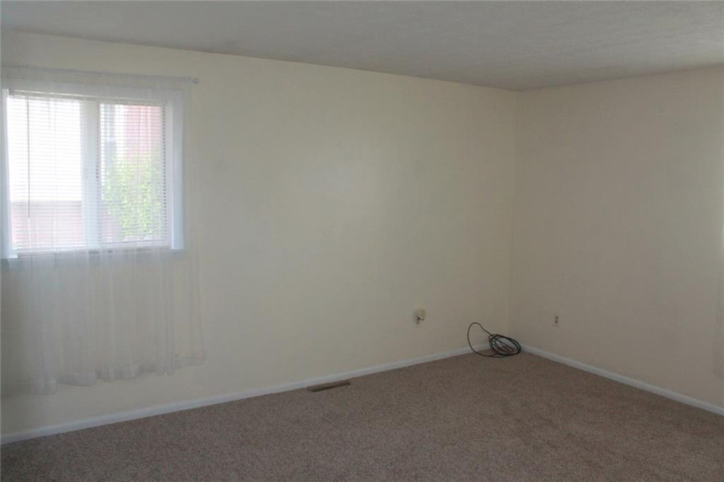1901 Freeport Road Natrona Heights, PA 15065 - Photo 14 of 17
