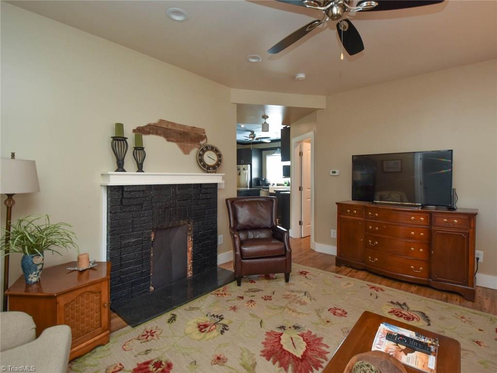 2759 Darrow Road Walkertown, NC 27051 - Photo 3 of 24 Gallery Image 3