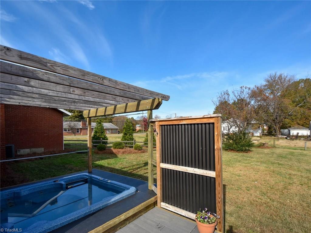 2759 Darrow Road Walkertown, NC 27051 - Photo 21 of 24 Gallery Image 21
