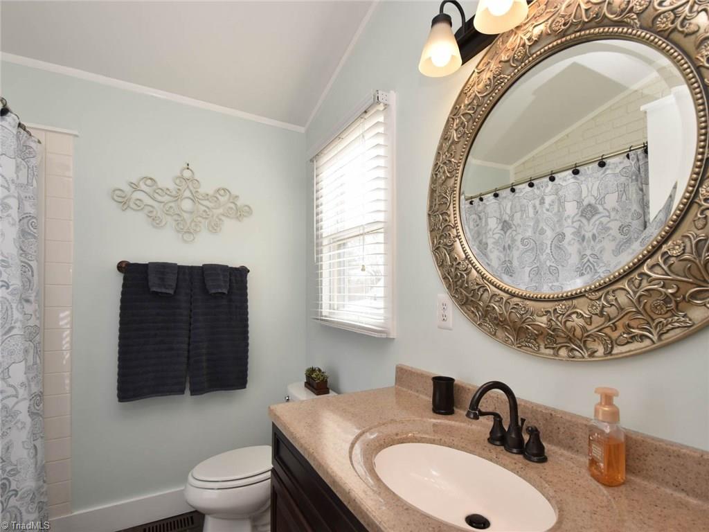 2759 Darrow Road Walkertown, NC 27051 - Photo 9 of 24 Gallery Image 9