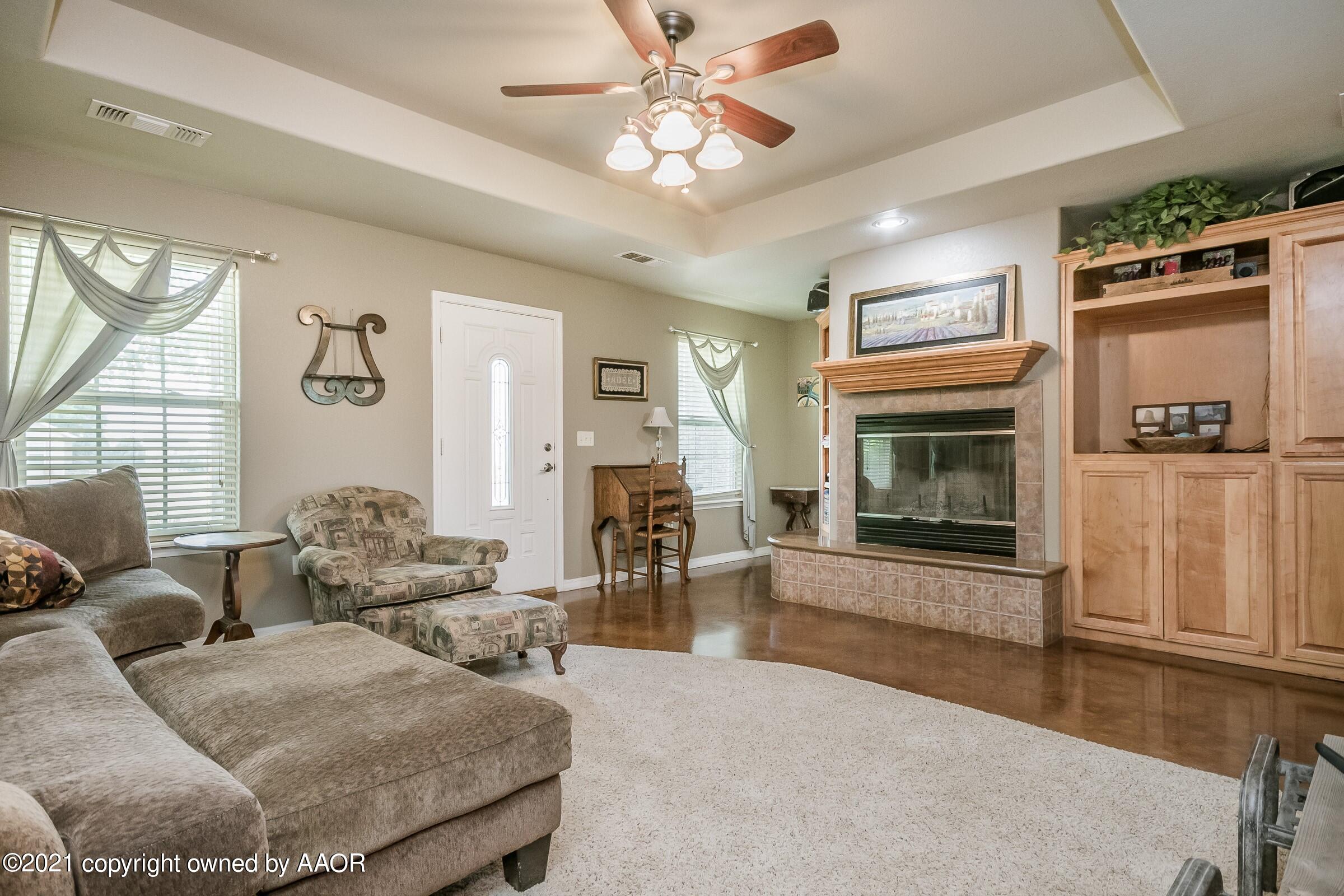 8350 Kemper Road Canyon, TX 79015 - Photo 4 of 28 004_Living Room-3