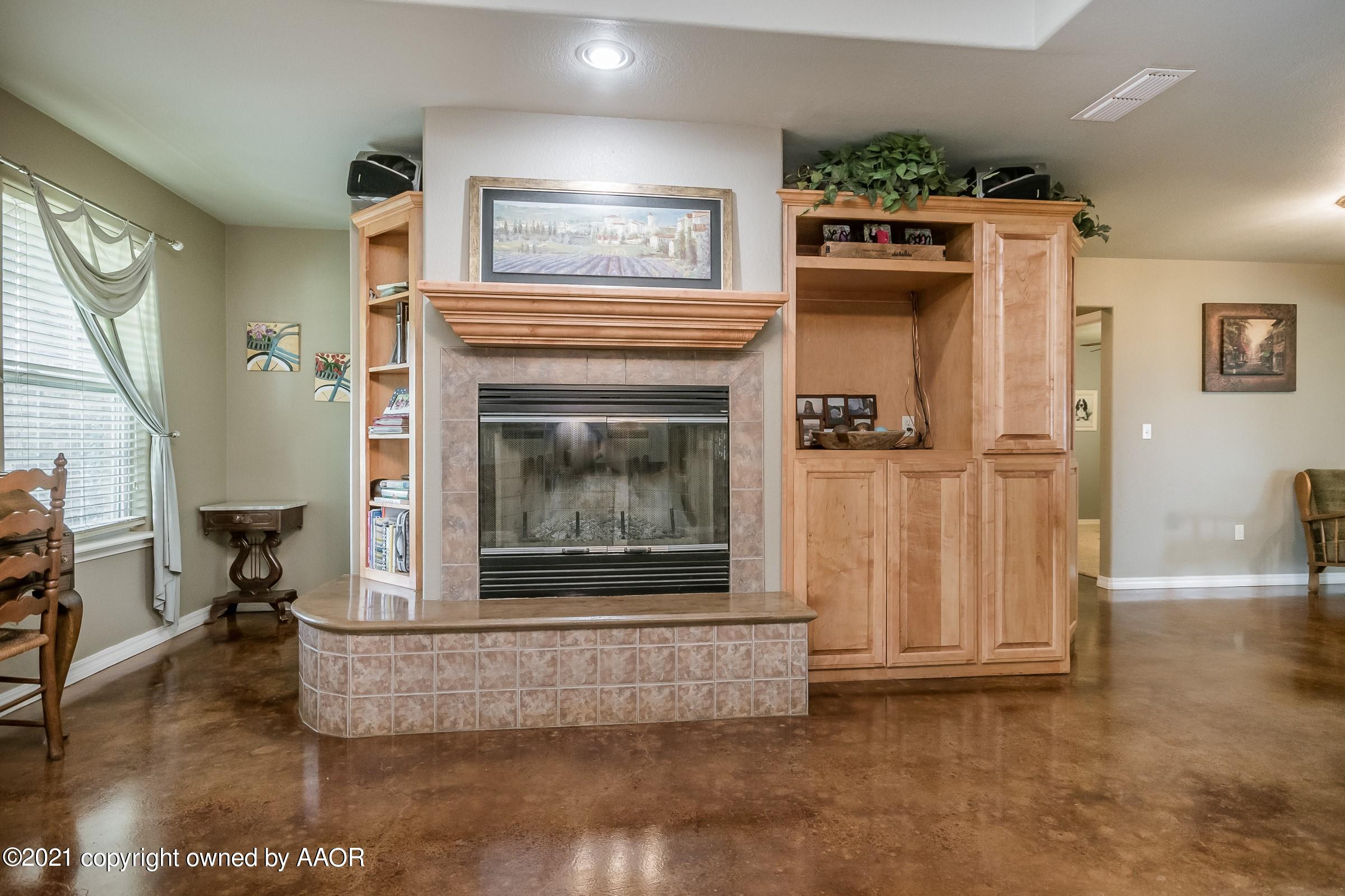 8350 Kemper Road Canyon, TX 79015 - Photo 5 of 28 005_Living Room-4