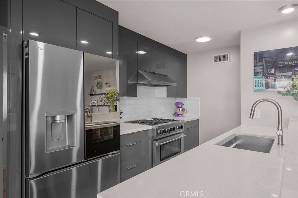 1400 Elizabeth Street Redlands, CA 92373 - Photo 15 of 50 Kitchen