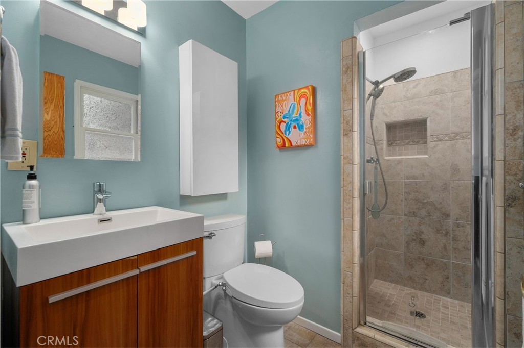 1400 Elizabeth Street Redlands, CA 92373 - Photo 29 of 50 Bathroom 2