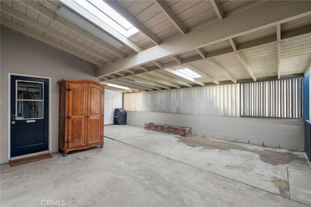 1400 Elizabeth Street Redlands, CA 92373 - Photo 30 of 50 Private Back Patio