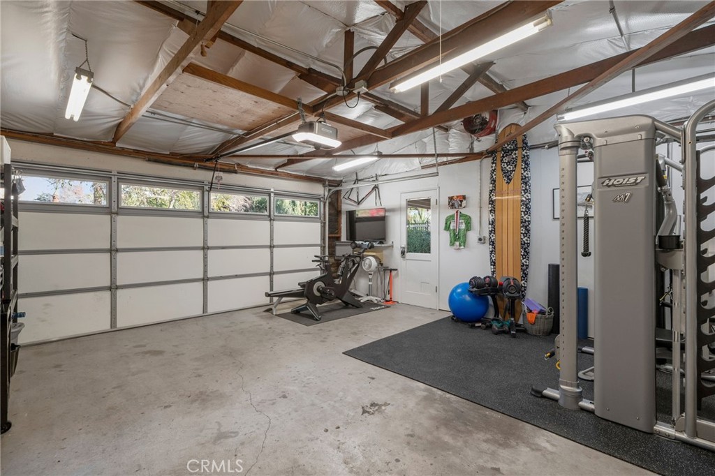 1400 Elizabeth Street Redlands, CA 92373 - Photo 32 of 50 Full 2 Car Garage