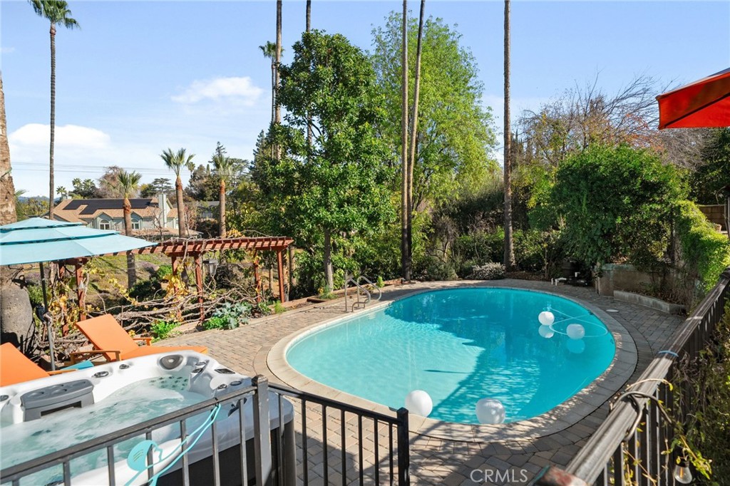1400 Elizabeth Street Redlands, CA 92373 - Photo 36 of 50 Pool w/ Stunning Panoramic View