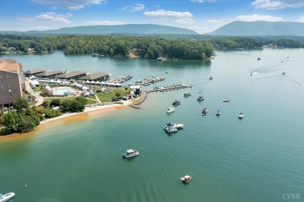 $149,500 | 1273 Graves Harbor Trail, Unit 3203, Huddleston, VA 24104