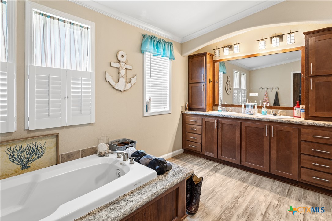 1845 Royal Road Port Lavaca, TX 77979 - Photo 14 of 30