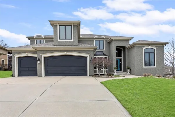 $925,000 | 19013 West 98th Terrace, Lenexa, KS 66220