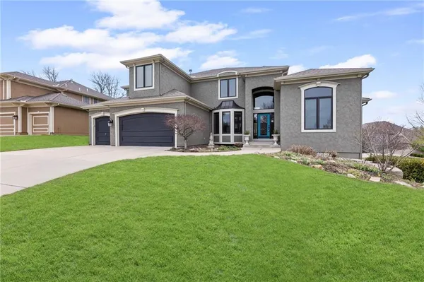 $875,000 | 19013 West 98th Terrace, Lenexa, KS 66220