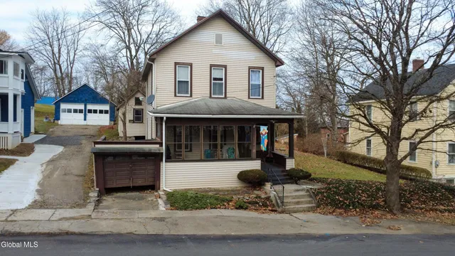 $94,900 | 10 Shaper Avenue, Canajoharie, NY 13317