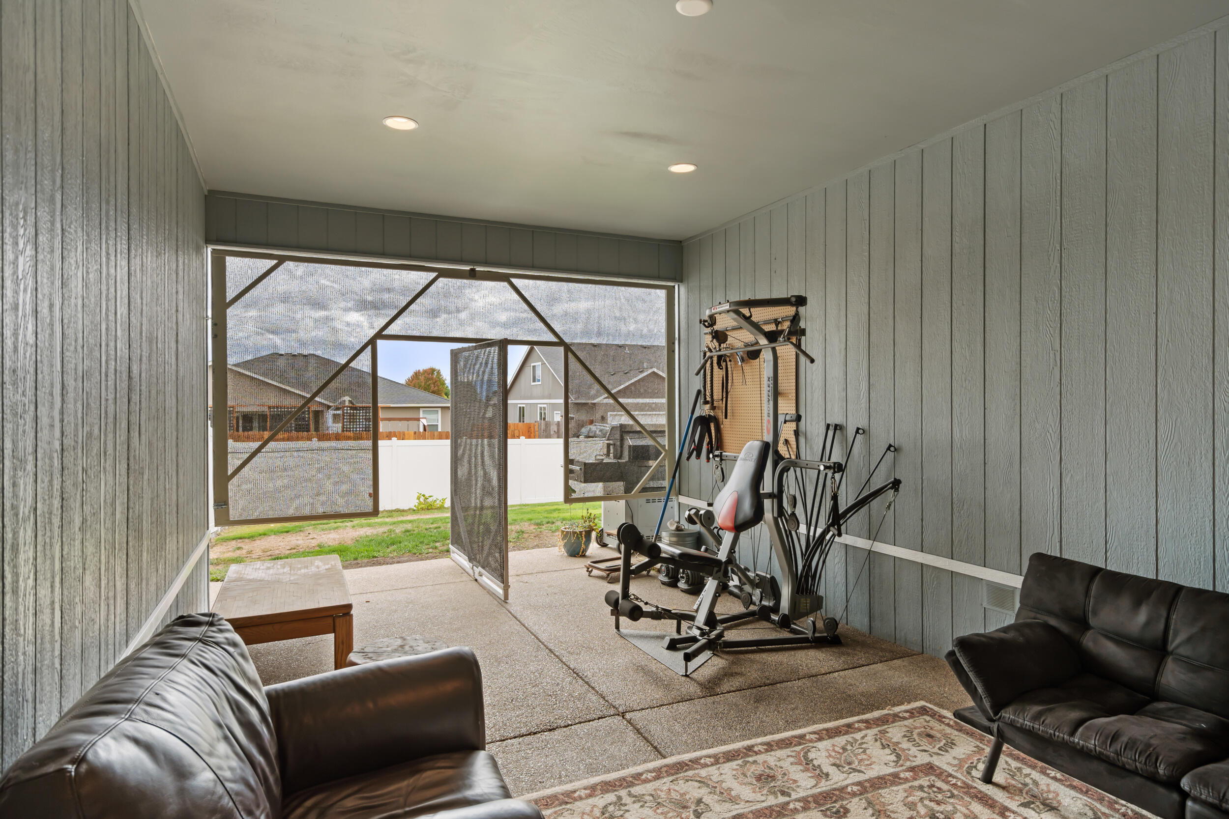 628 Barton Road Eagle Point, OR 97524 - Photo 23 of 37 628 barton rd, eagle point-12