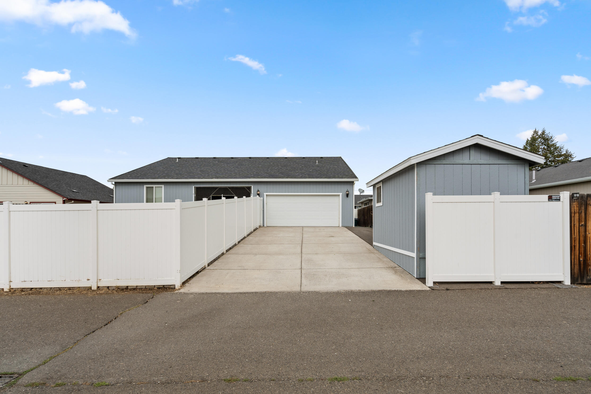 628 Barton Road Eagle Point, OR 97524 - Photo 28 of 37 628 barton rd, eagle point-08