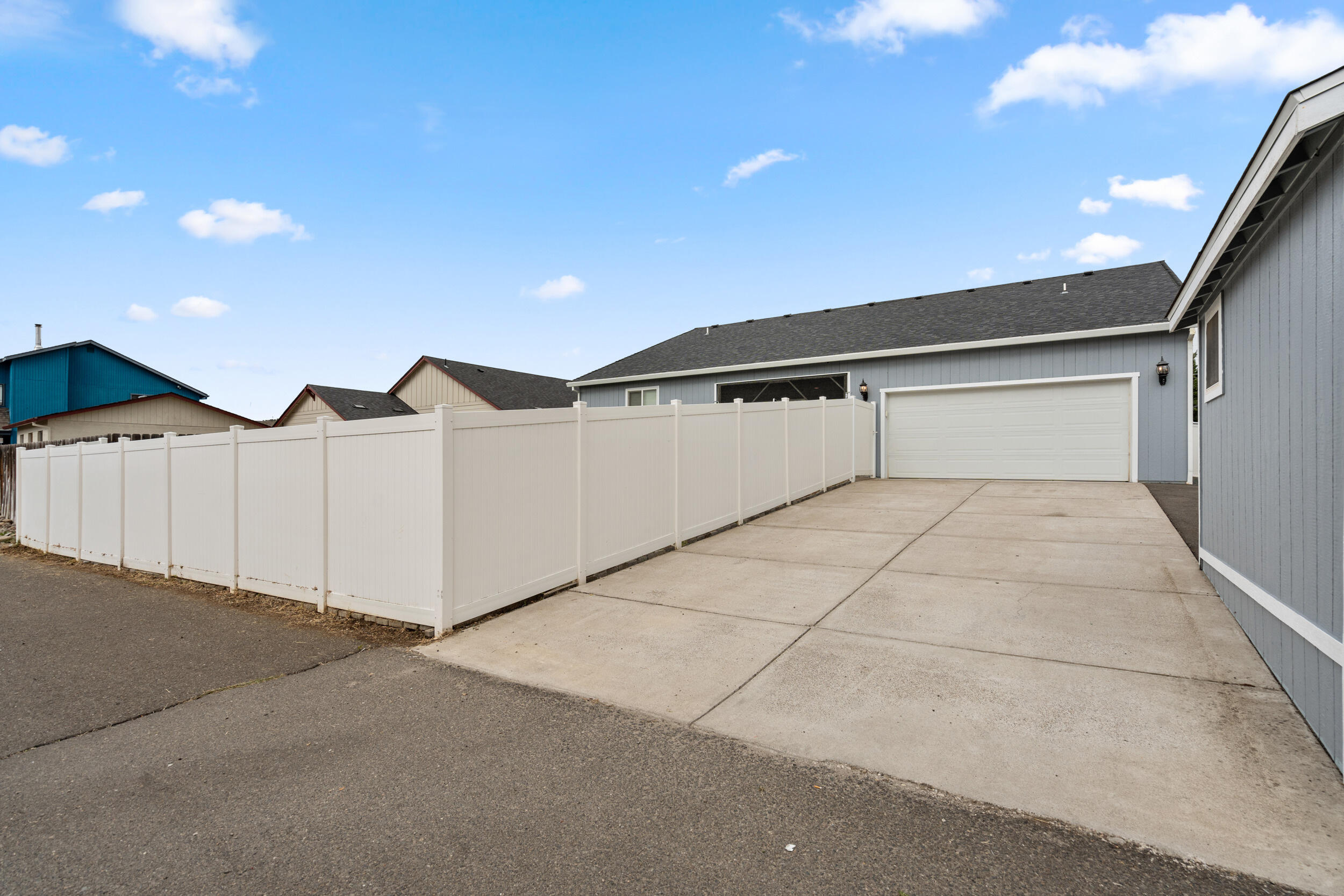 628 Barton Road Eagle Point, OR 97524 - Photo 29 of 37 628 barton rd, eagle point-07