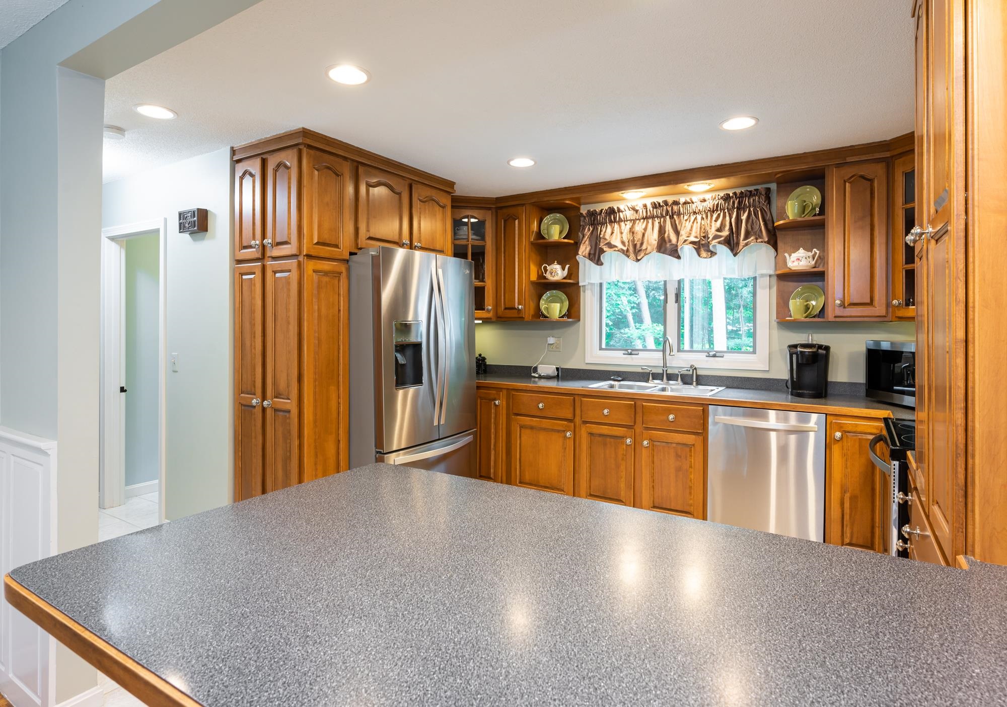 3 Olde Coach Road Derry, NH 03038 - Photo 12 of 40