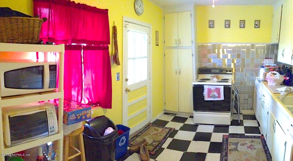 964 Wren Road Jacksonville, FL 32216 - Photo 11 of 22 kitchen3