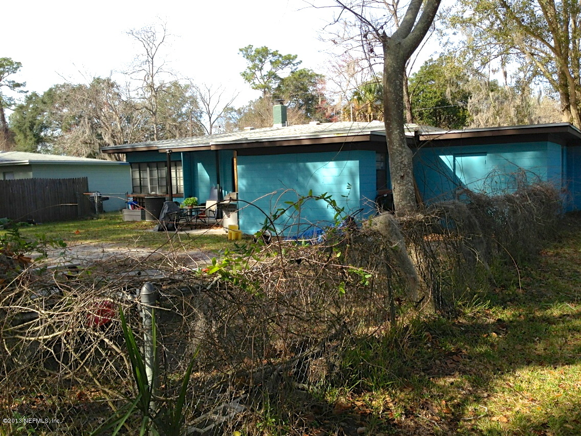 964 Wren Road Jacksonville, FL 32216 - Photo 12 of 22 Large fenced backyard