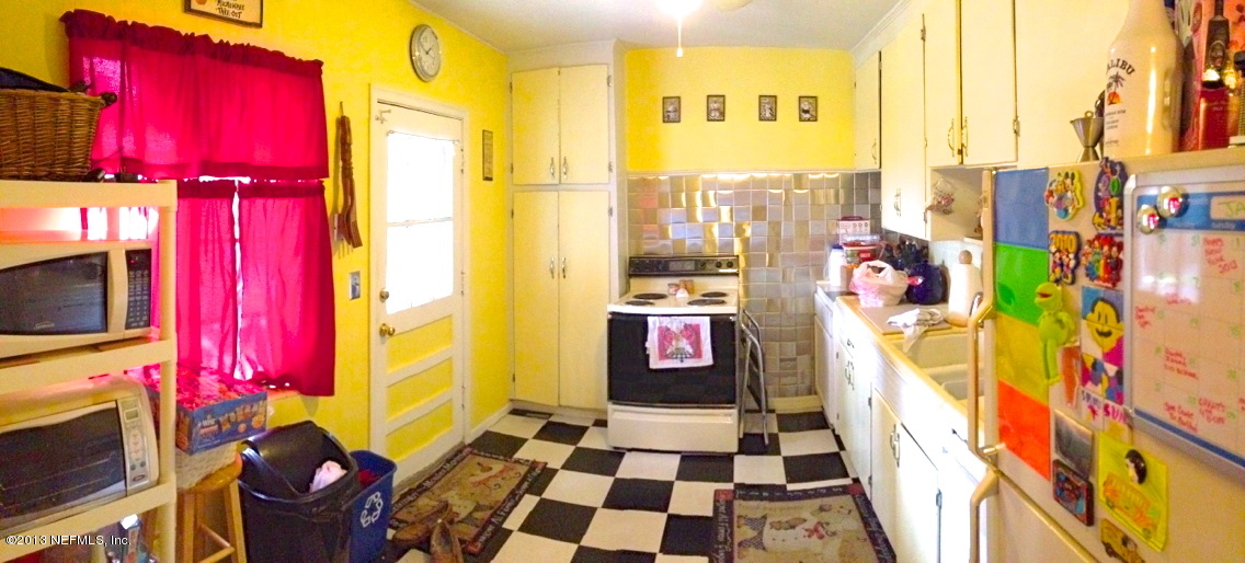 964 Wren Road Jacksonville, FL 32216 - Photo 8 of 22 Good size kitchen
