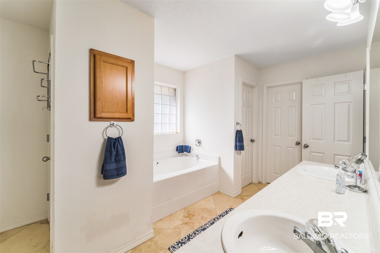 7225 Bridgemill Drive Mobile, AL 36619 - Photo 19 of 32