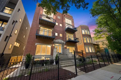$499,900 | 1314 North Cleveland Avenue, Unit 2S, Chicago, IL 60610