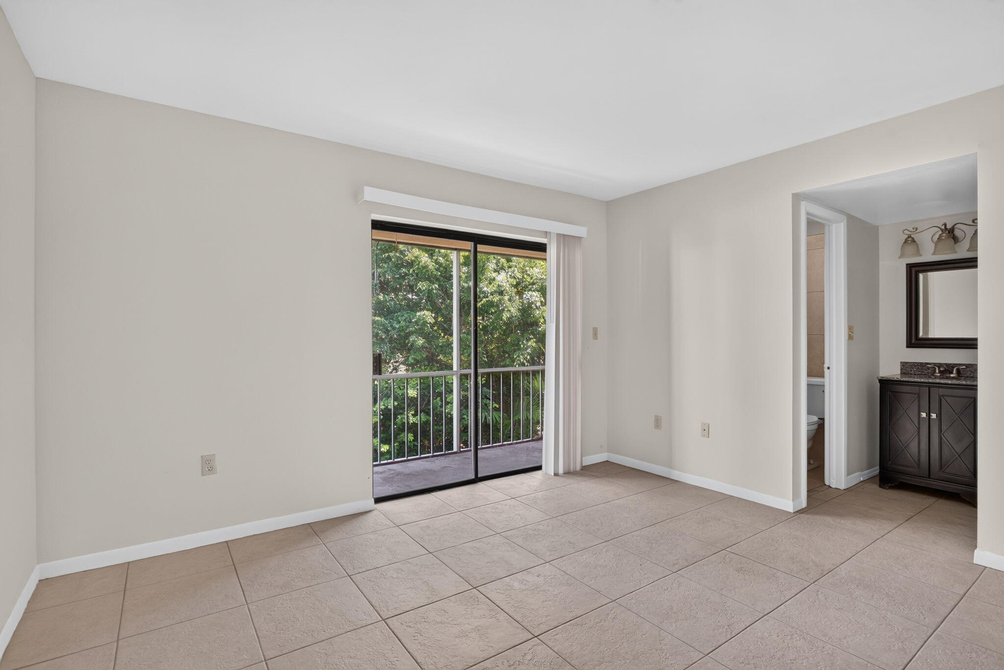 2141 Northeast 42nd Street, Unit 204 Lighthouse Point, FL 33064 - Photo 13 of 24 56-web-or-mls-2141-1257