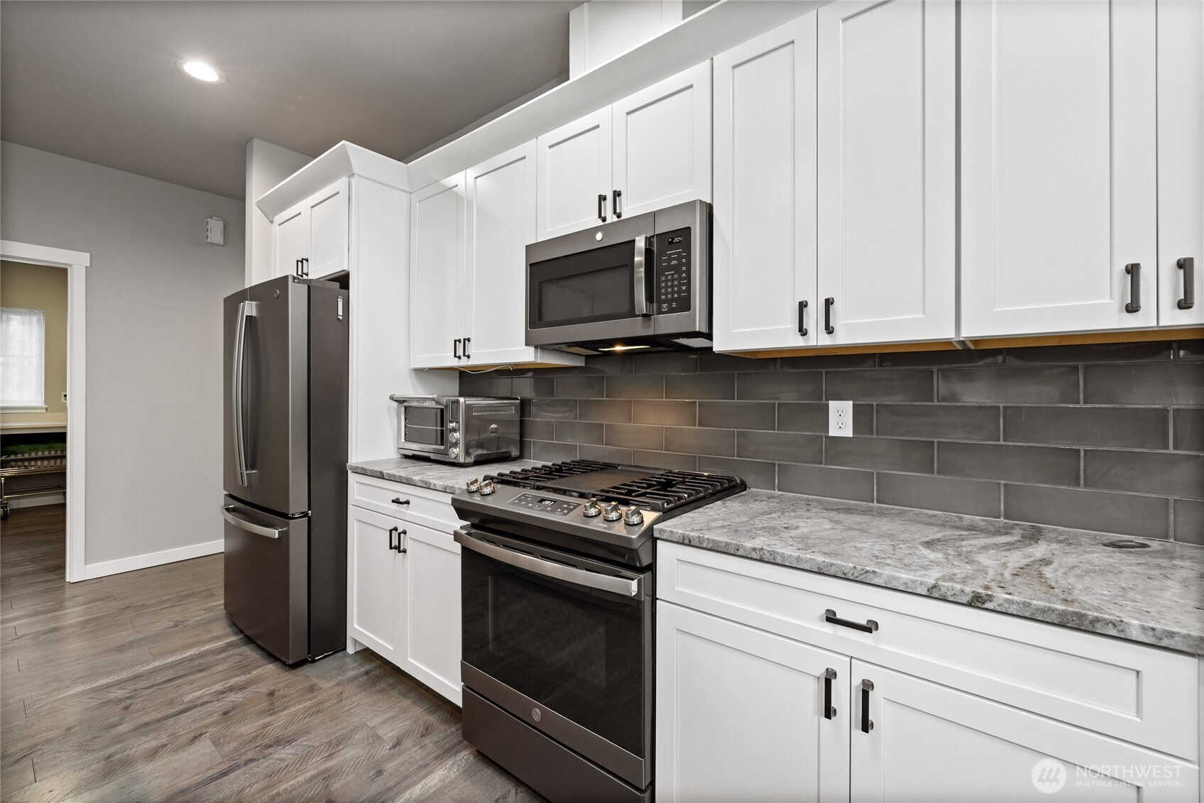 6935 Steamboat Island Road Northwest Olympia, WA 98502 - Photo 13 of 40