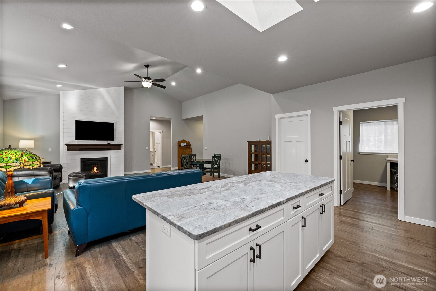 6935 Steamboat Island Road Northwest Olympia, WA 98502 - Photo 15 of 40